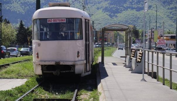 Na Ilidži se sudarili tramvaj i kamion