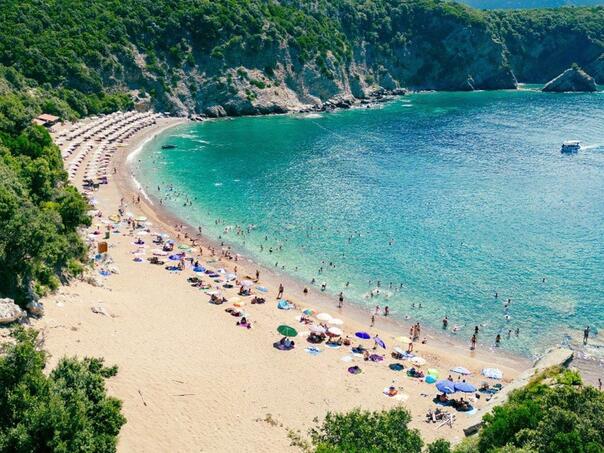 Na Jadranu postoji mjesto gdje smještaj možete naći za 35 eura, a jesti za 5