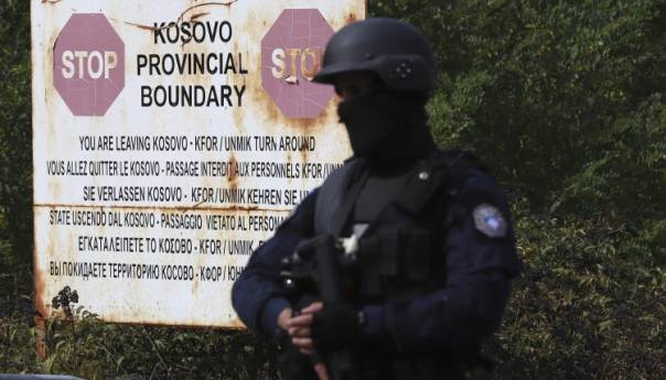 Na Jarinju i Brnjaku treći dan promet u prekidu