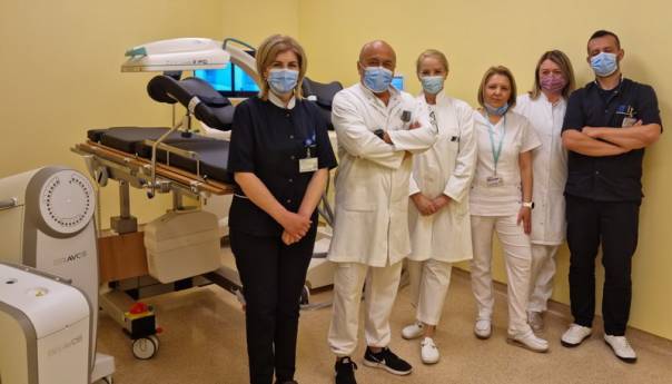 Na KCUS instaliran novi brahiterapijski uređaj