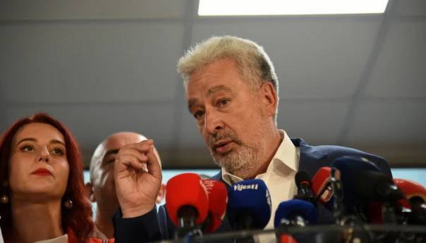 Na ključnim mjestima u vladi Crne Gore neće biti članovi DPS-a