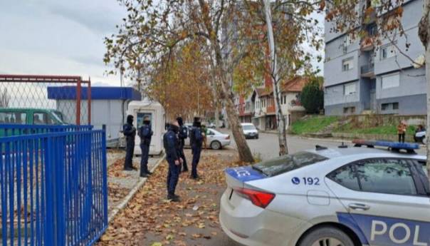 Na kosovsku policiju bačena eksplozivna naprava