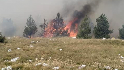 Na Kupresu i dalje aktivna dva velika požara