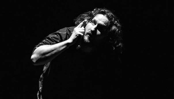 Na ljetnoj sceni SARTR-a predstave Savršeni kroj i Bio je lijep i sunčan dan