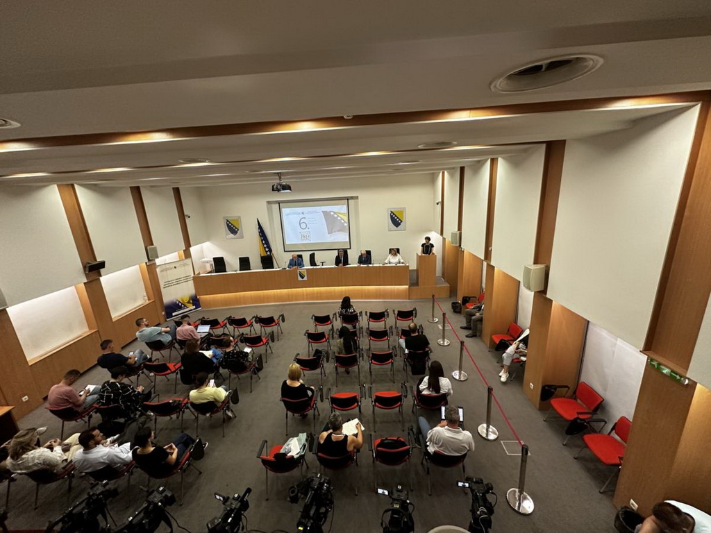 Na lokalnim izborima učestvuje 300 političkih subjekata