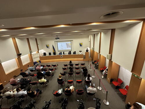 Na lokalnim izborima učestvuje 300 političkih subjekata