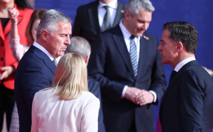Na marginama samita razgovarali Đukanović i premijer Nizozemske