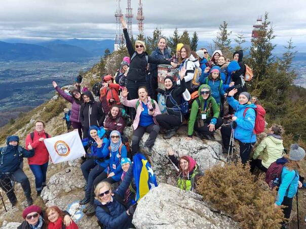Na Međunarodni dan žena tradicionalni pohod na Trebević i ruže za sudionice