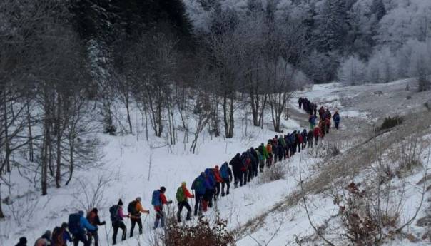 Na Memorijalu Dragi Novaković na Bjelašnici 120 planinara iz BiH i Hrvatske