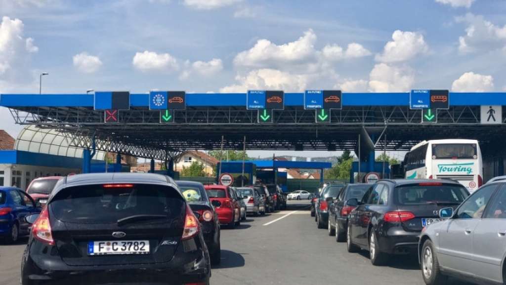 Na mnogim graničnim prijelazima pojačana frekvencija saobraćaja