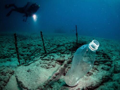 Na morskom dnu nalazi se do 11 miliona tona plastičnog otpada