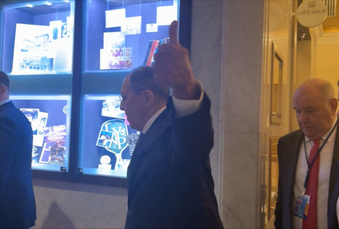 Na pitanje "Kako je prošao razgovor sa Rubiom?" Lavrov dao "palac gore"