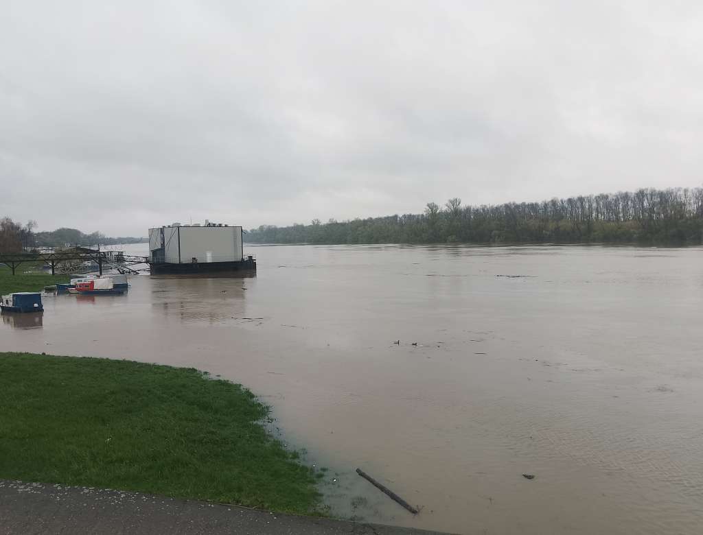 Na području Brčkog naselja Brka i Palanka poplavljena