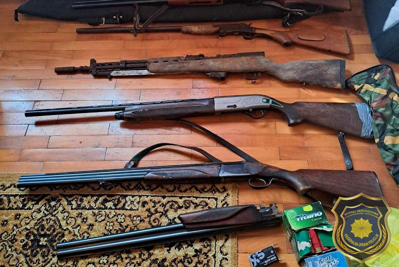 Na području HNK pronađeno oružje i eksploziv, uhapšena jedna osoba