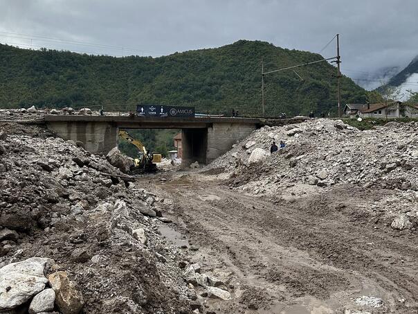 Na području Jablanice nastavljeni radovi na raščišćavanju putnih komunikacija