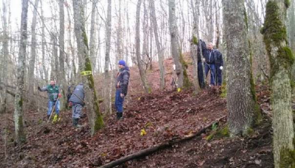 Na području Sanskog Mosta ekshumirani posmrtni ostaci sedam osoba