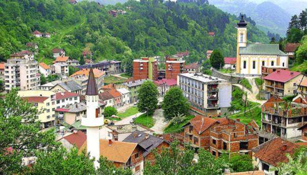 Na području Srebrenice bajram-namaz klanjan na sedam mjesta
