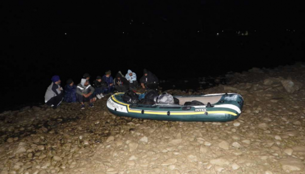 Na području Zvornika spriječeno krijumčarenje 19 migranata