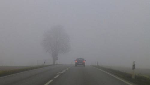 Na pojedinim dionicama smanjena vidljivost, učestali odroni