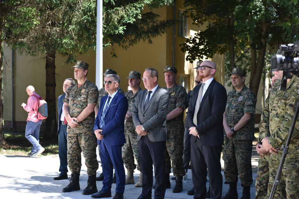 Na poligonu OS BiH na Manjači predstavljeni renovirani objekti
