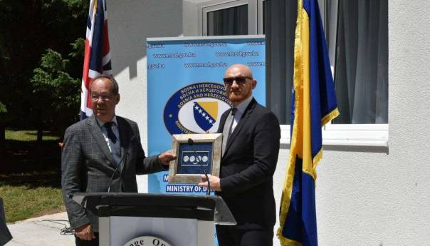 Na poligonu OS BiH na Manjači predstavljeni renovirani objekti