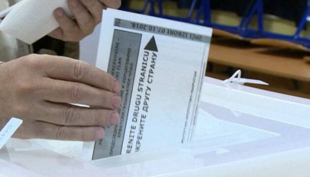 Na ponovnim izborima u Srebrenici supervizori na svim biračkim mjestima