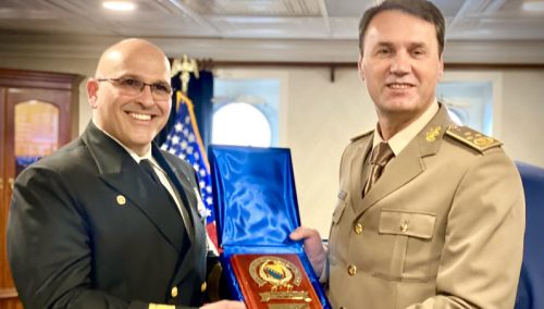 Na poziv SAD-a: Mašović obišao nosač aviona 'USS George H.W. Bush'