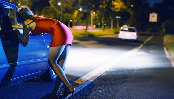 Na prostituciju navodili i maloljetnice, uhapšena dva muškarca