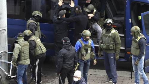 Na protestima protiv Lukašenka uhapšeno 530 osoba