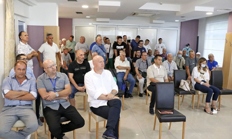 Na Šahovskom prvenstvu F BiH okupilo se oko 120 šahista