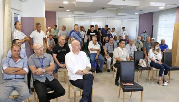 Na Šahovskom prvenstvu F BiH okupilo se oko 120 šahista