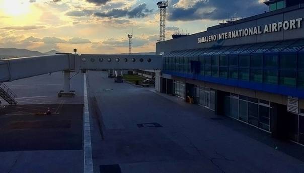 Na sarajevski aerodrom još sutra će sletjeti jedan putnički avion