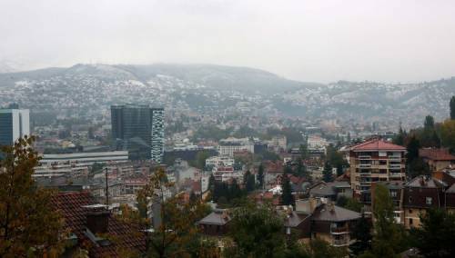 Na sarajevskim brdima jutros osvanuo prvi ovosezonski snijeg