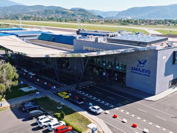 Na sarajevskom aerodromu uhapšen muškarac zbog krađe mobitela u Njemačkoj