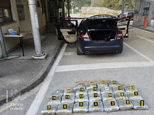 Na Šćepan Polju pao sa 25 kilograma marihuane