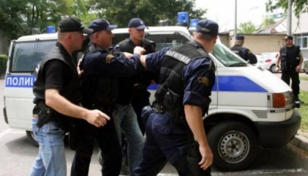 Na Sokocu uhapšeni automafijaši: Pronađena Škoda Octavia koju su ukrali u Tuzli