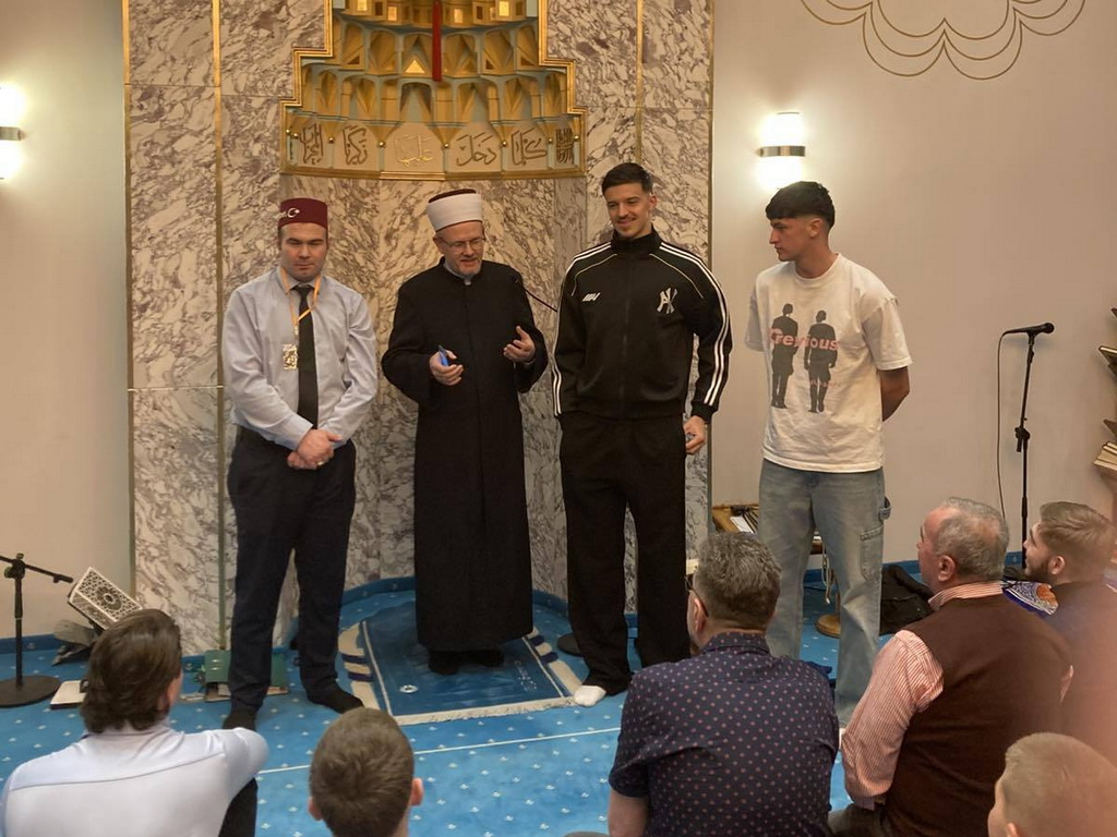 Na teraviji u Austriji: Muharemović i Malić u džamiji Cvijet Srebrenice