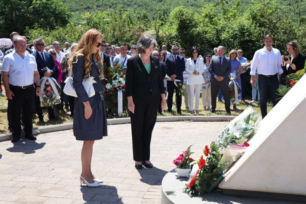 Na Uborku i Sutini obilježena 32. godišnjica od zločina