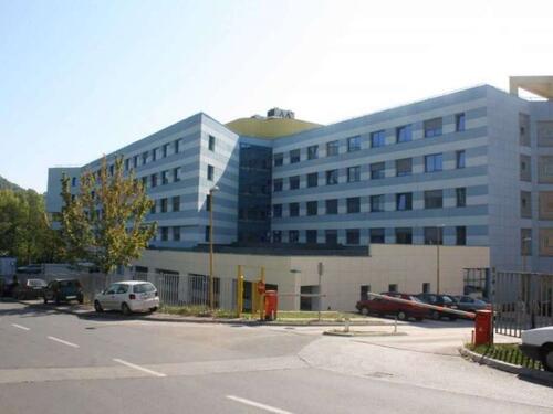 Na UKC Tuzla se reducira se operativni program rada