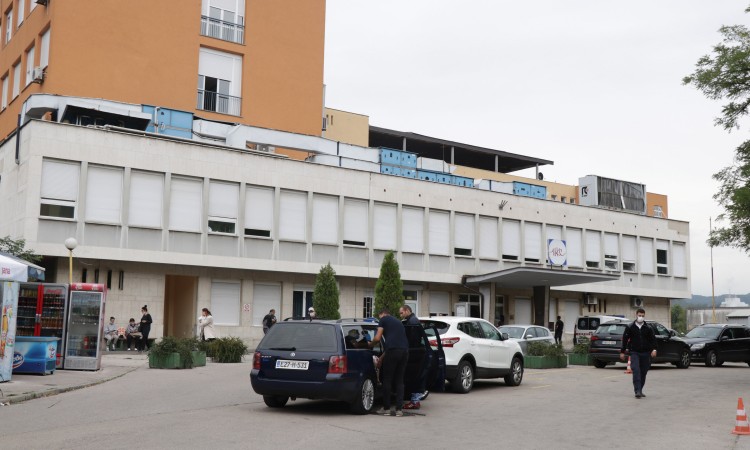 Na UKC-u Tuzla hospitaliziran 31 pacijent zbog Covida