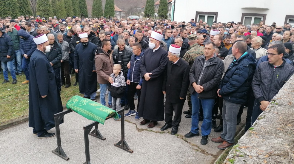 Kakanj: Na vječni počinak ispraćena malena Džena Gadžun