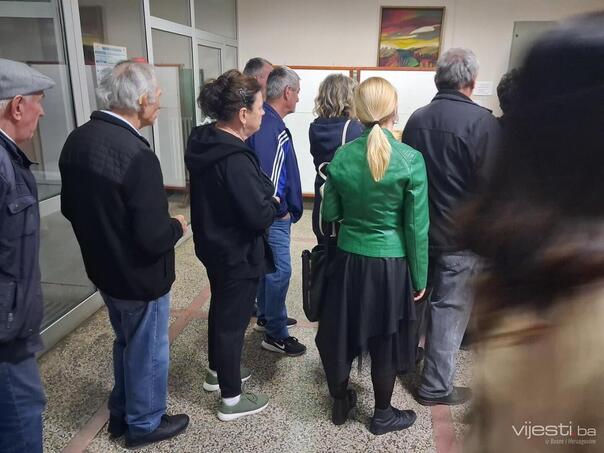 Na vrijeme nije otvoreno 201 biračko mjesto RS