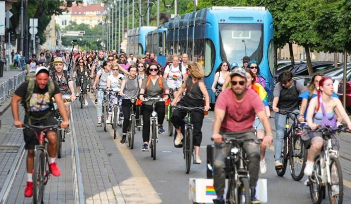 Na zagrebačkom Prideu na biciklima okupilo se 500 ljudi