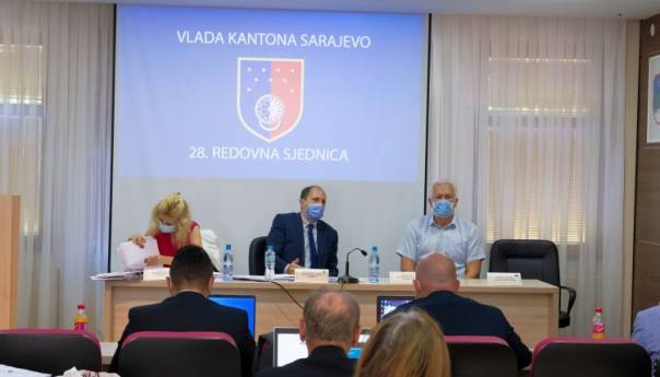 Nabavka novih minibusa za Hadžiće i sredstva za lokalnu poslovnu zonu