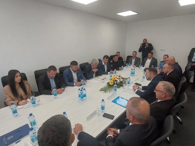 Šta predstavnici MUP-a Srbije rade u Srebrenici i Bratuncu?