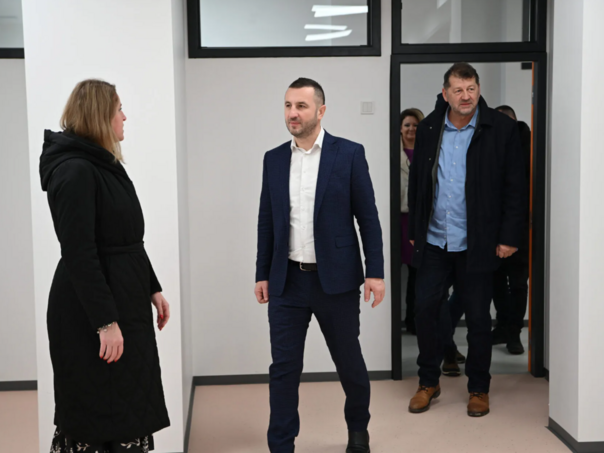 Načelnik Efendić i direktorica Bekrić obišli novi vrtić na Dobrinji