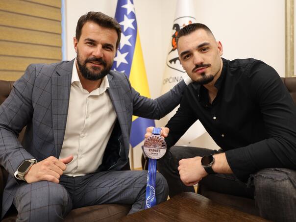 Načelnik Muzur ugostio bronzanog s EP, Bostandžić Ilidžance navikao na medalje