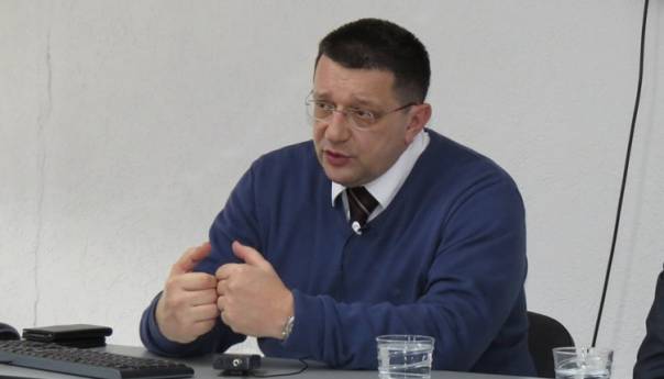 Načelnik sektora za vanredne situacije Srbije priključen na respirator