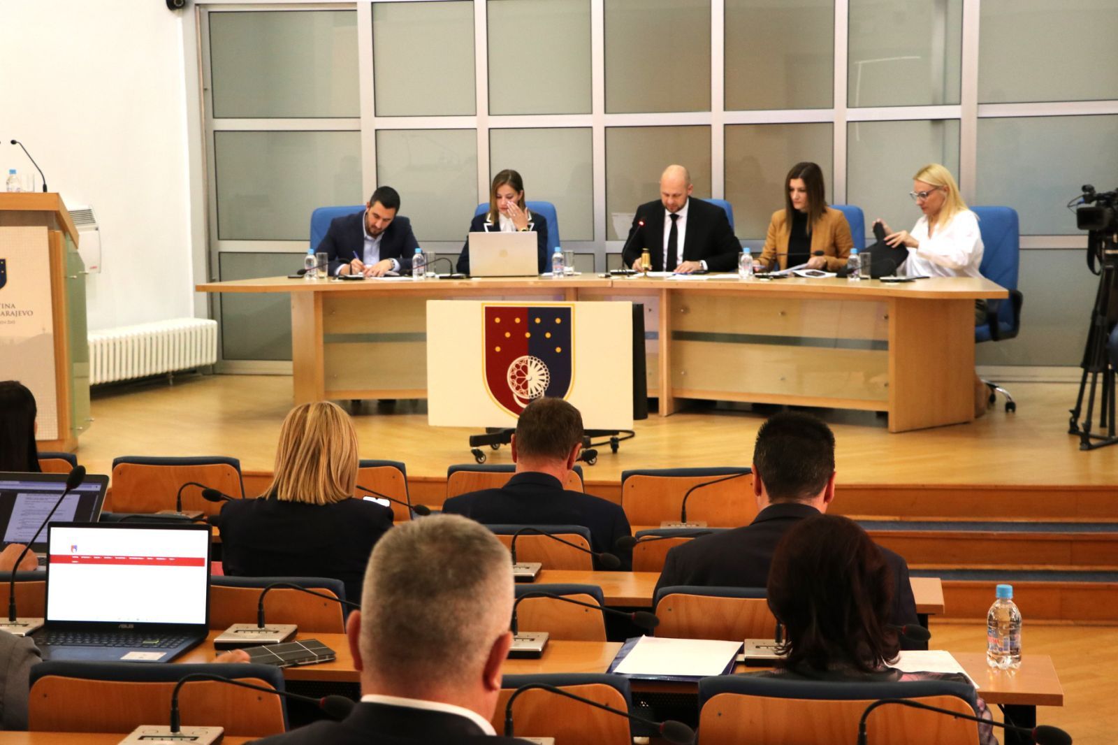 Nacrt Budžeta KS za 2024. godinu pred skupštinskim zastupnicima 24. novembra