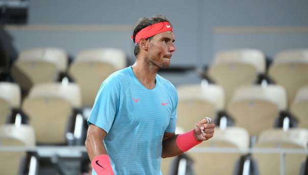 Nadal rivalu prepustio pet gemova